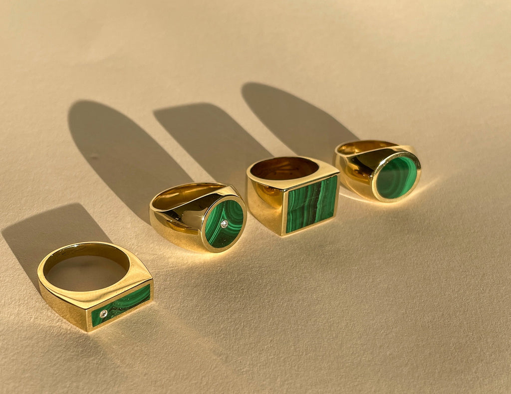 Legier Malachite Inlay with Diamond Round Stone Signet Ring