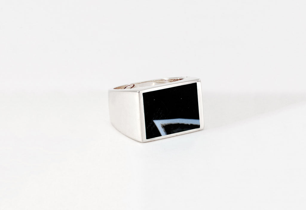 Louis Vuitton LV Onyx Signet Ring - Palladium-Plated Cocktail Ring, Rings -  LOU740974